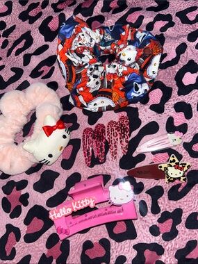 Bundle of Hello Kitty Pink leopard Hair Accessory Set